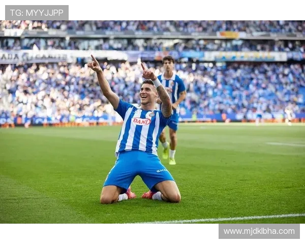 西甲联赛球员个人纪录盘点与最佳表现对比