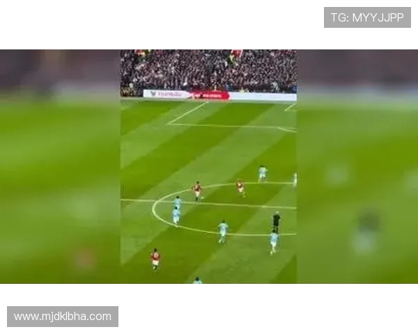 曼城世俱杯精彩镜头集：视觉再现英超冠军的高光表现