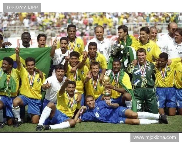 1998年世界杯决赛法国3比0战胜巴西夺冠 书写历史辉煌时刻